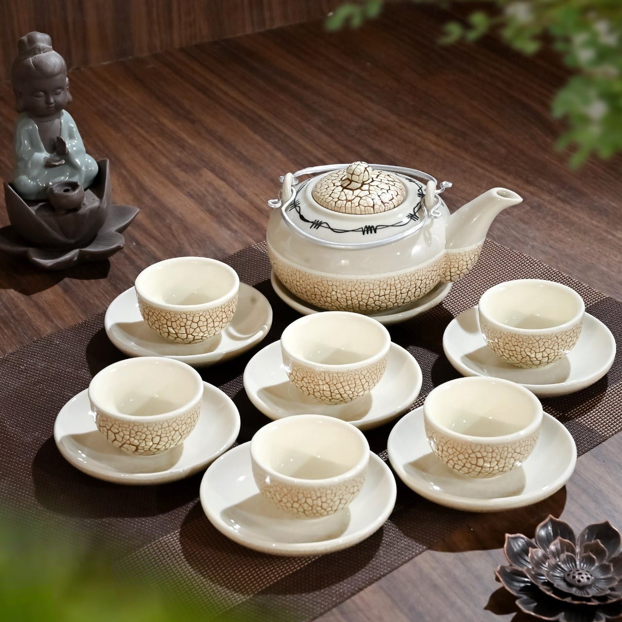 Khám Phá Top 9 Bộ Ấm Chén Trà Đạo Bát Tràng Tinh Tế Cho Người Sành Trà 16 Bộ ấm chén dáng hiện đại
