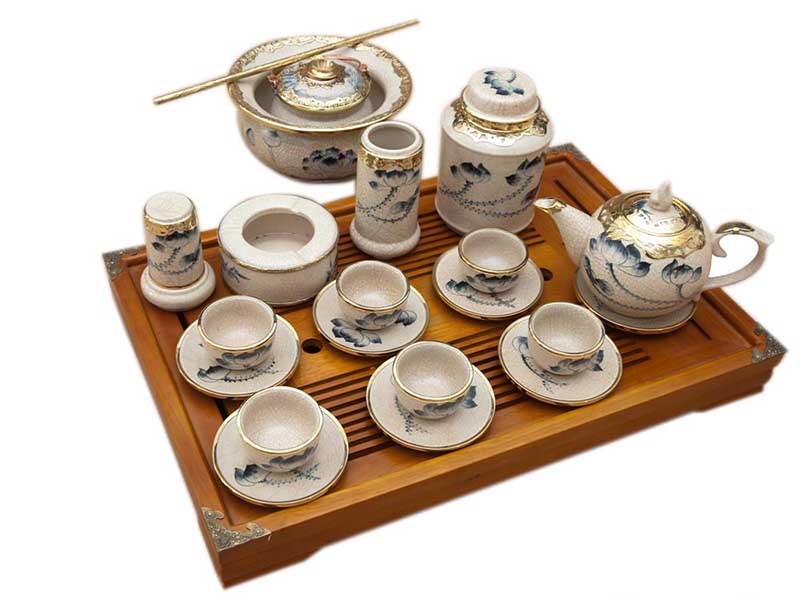 Khám Phá Top 9 Bộ Ấm Chén Trà Đạo Bát Tràng Tinh Tế Cho Người Sành Trà 13 Bộ ấm chén vẽ hoa sen tinh tế