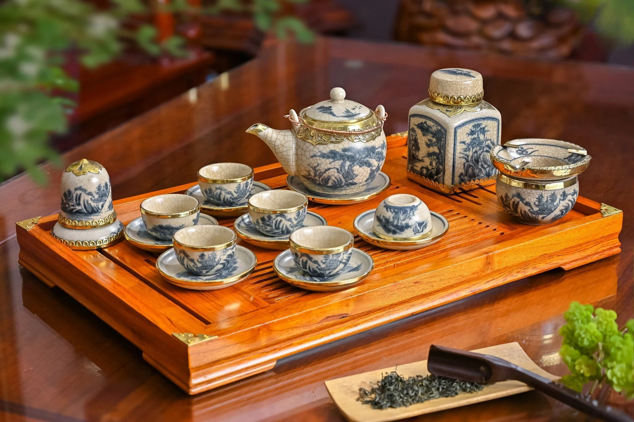 Khám Phá Top 9 Bộ Ấm Chén Trà Đạo Bát Tràng Tinh Tế Cho Người Sành Trà 11 Bộ ấm chén men rạn giả cổ
