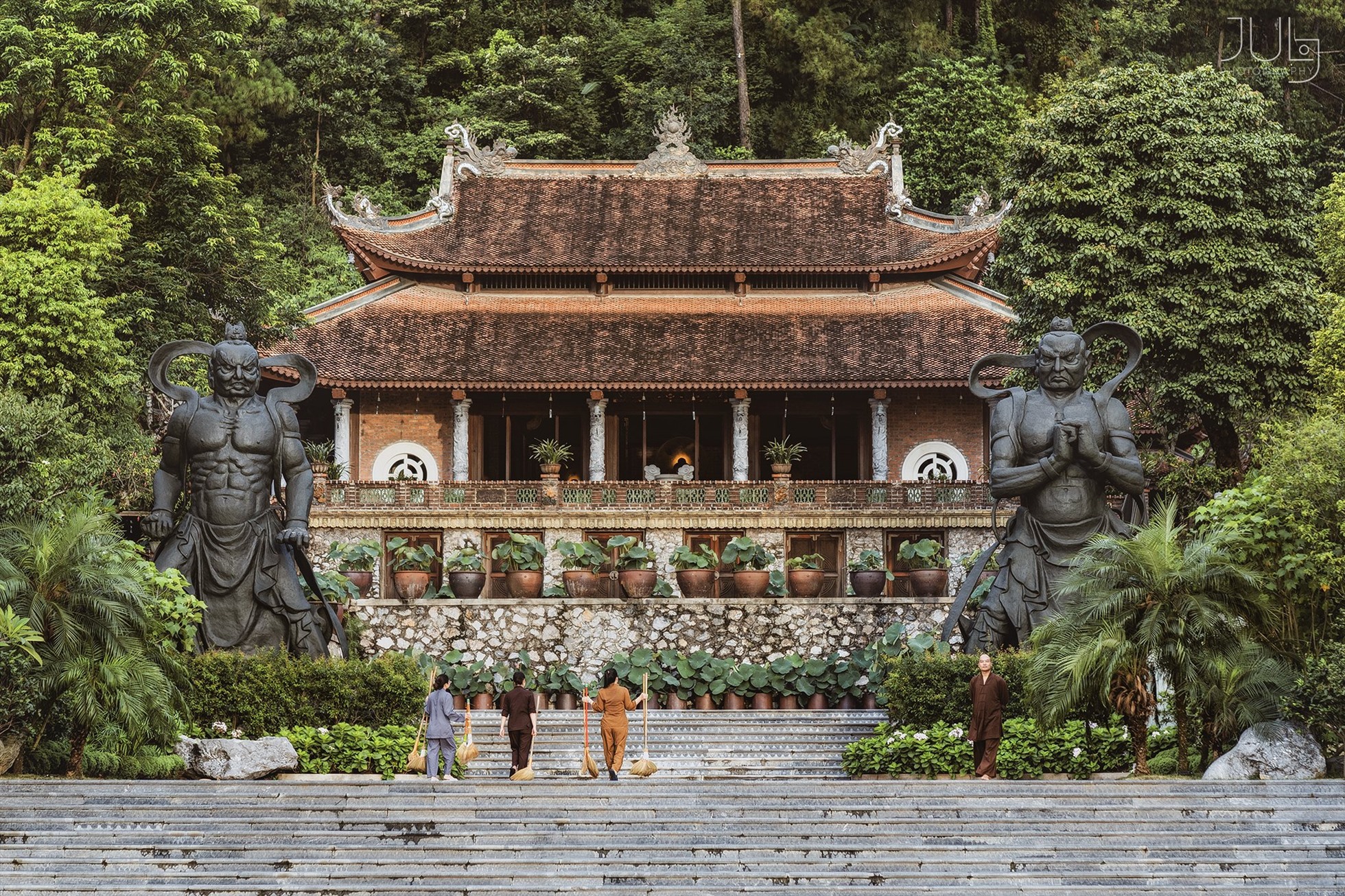 Bát Hương Cũ Nên Làm Gì Để Tránh Điều Không May 7 297099429 1805714239