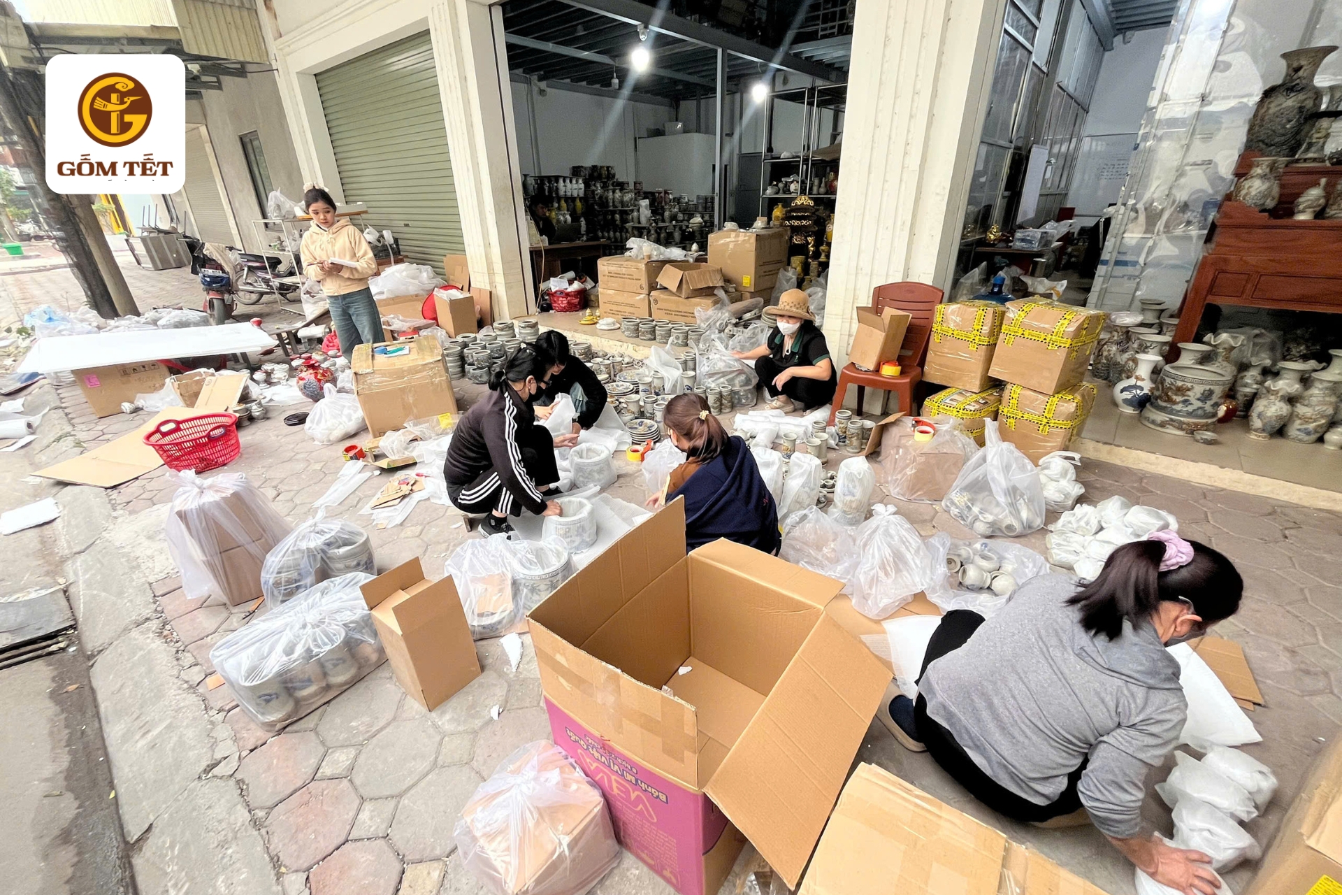 Thi truong gom su bat trang 1