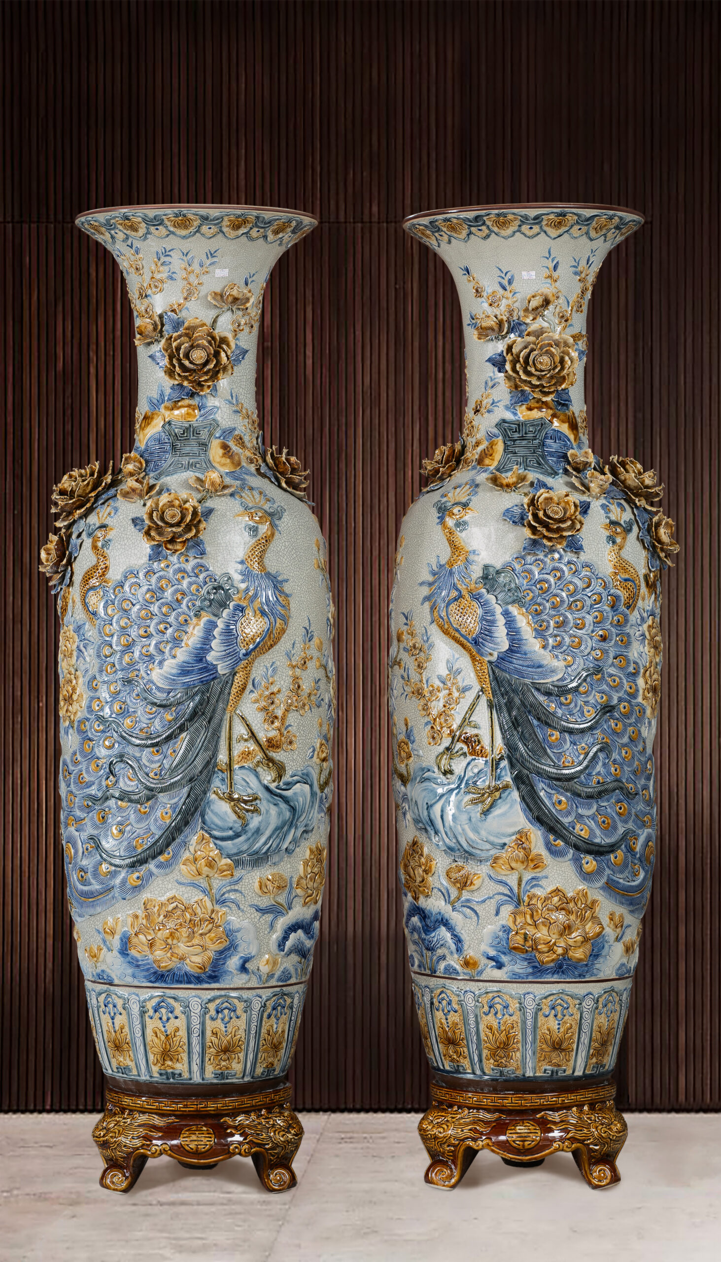 Lọ Lục Bình Công Đào Hoa Nổi Men Rạn