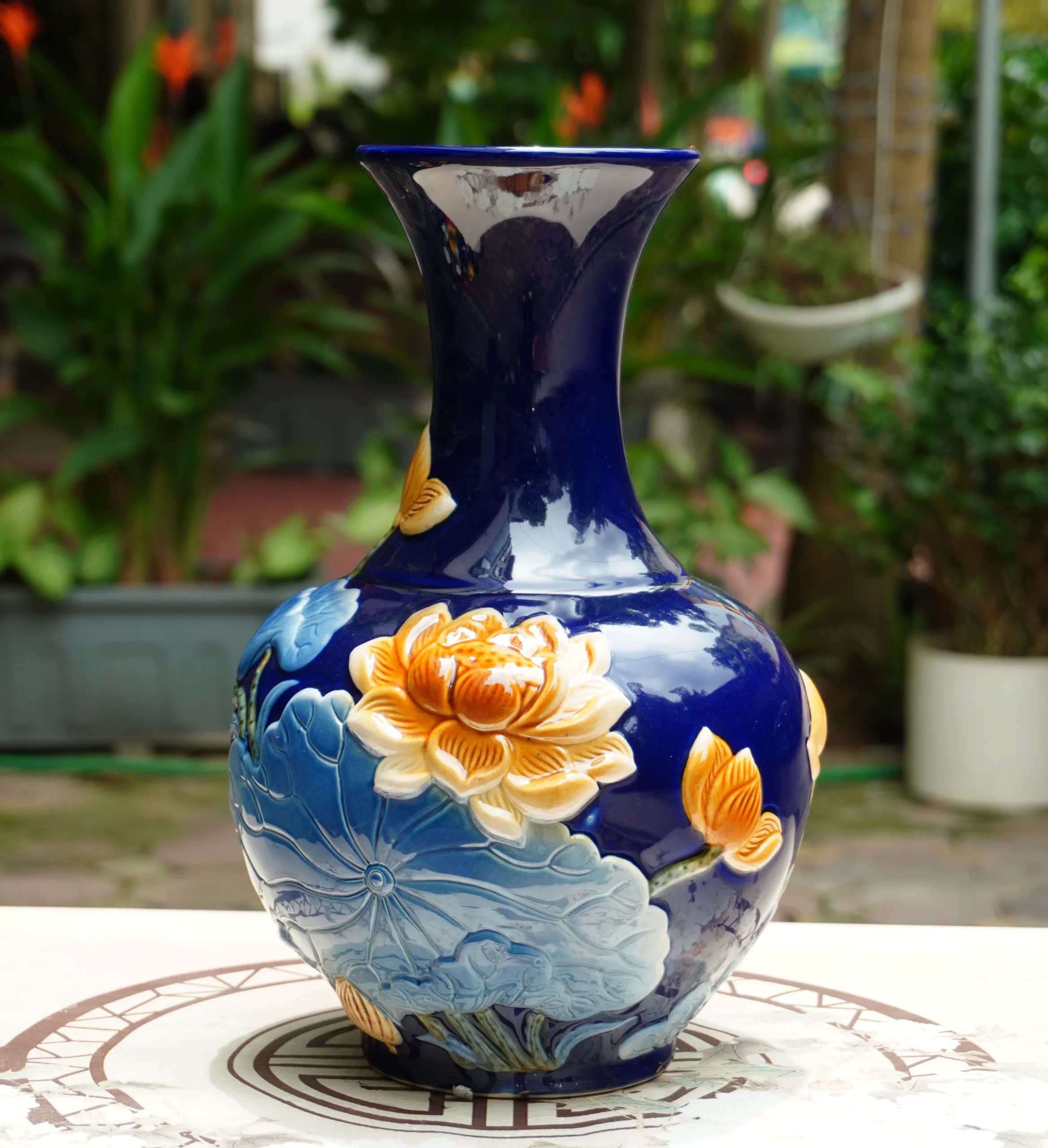Lọ Tỏi Sen